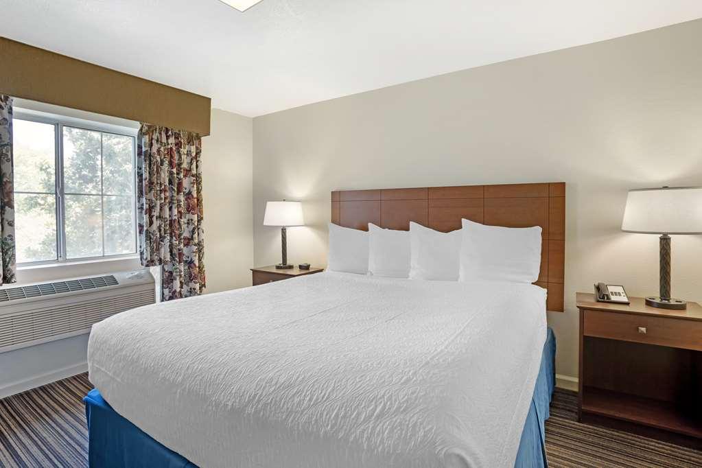 Best Western Clovis Cole Room photo