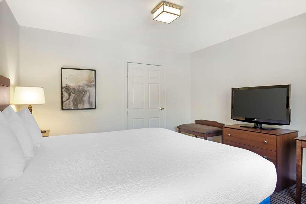 Best Western Clovis Cole Room photo