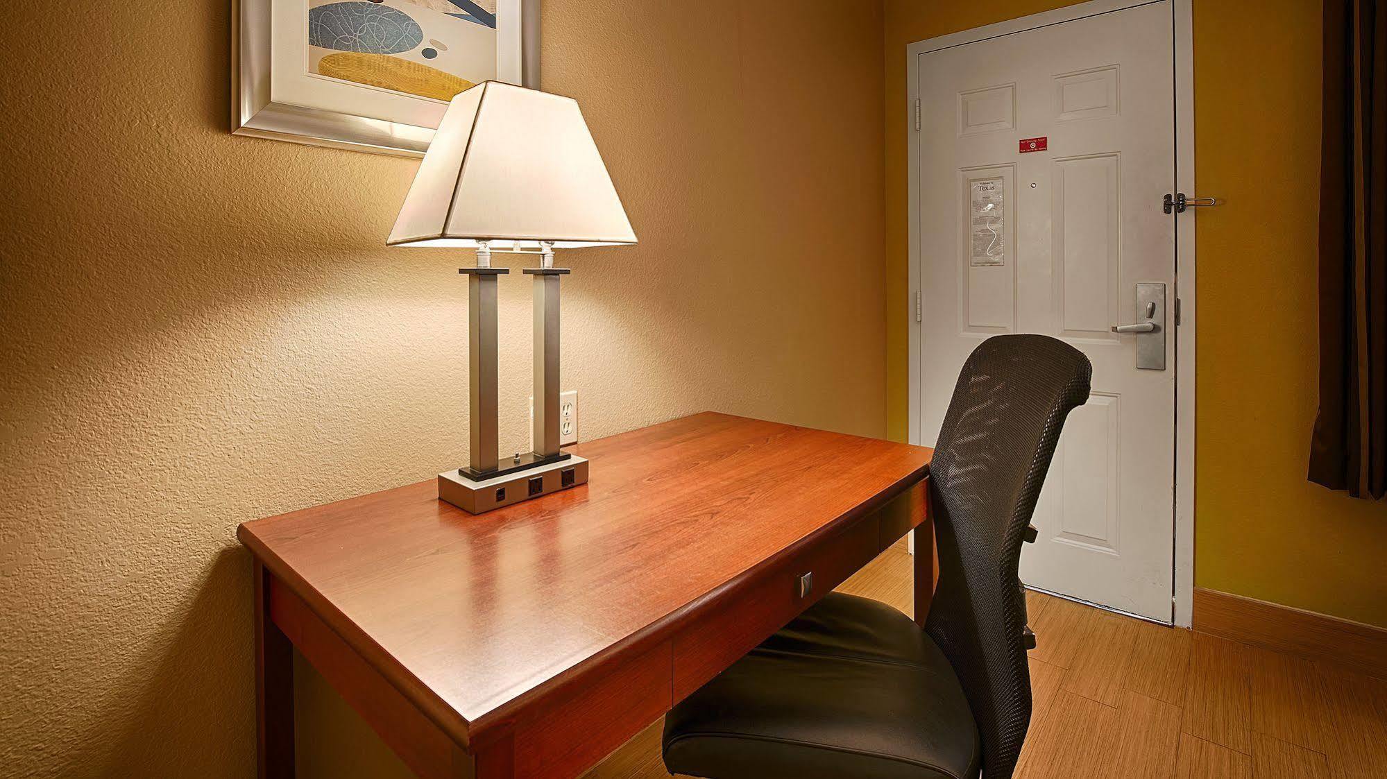 Best Western Clovis Cole Exterior photo